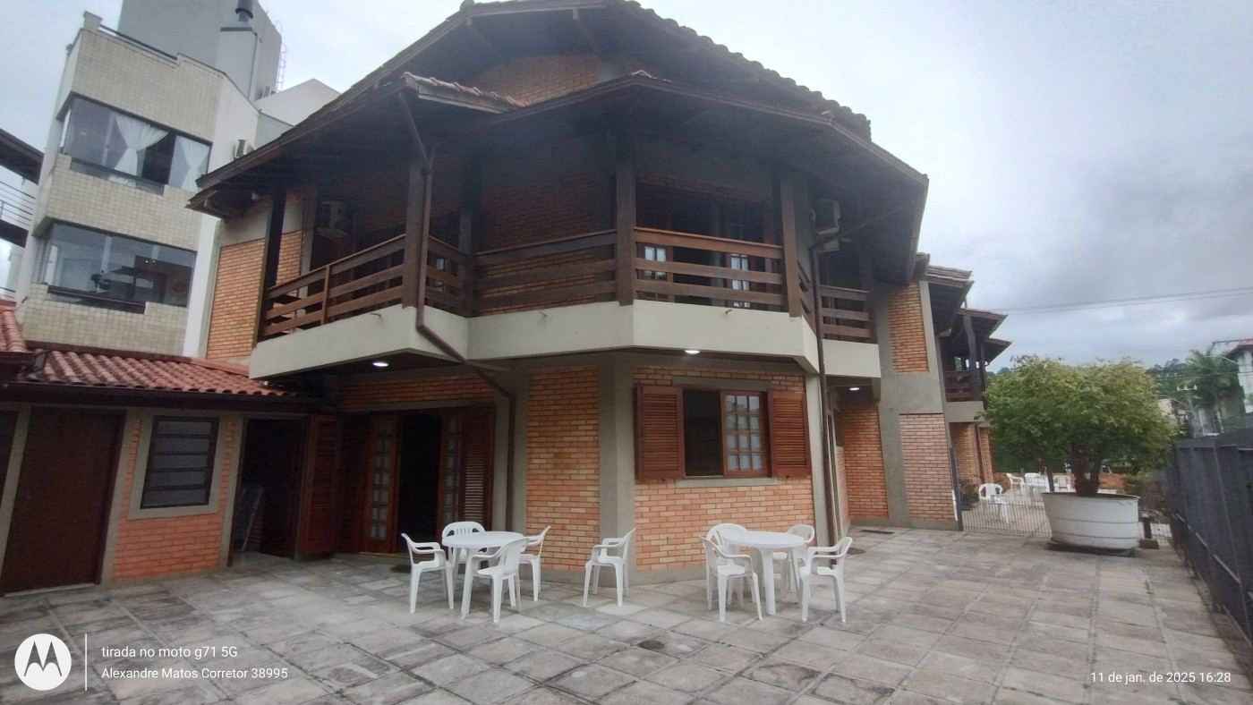 Casa, 4 quartos, 198 m² - Foto 2