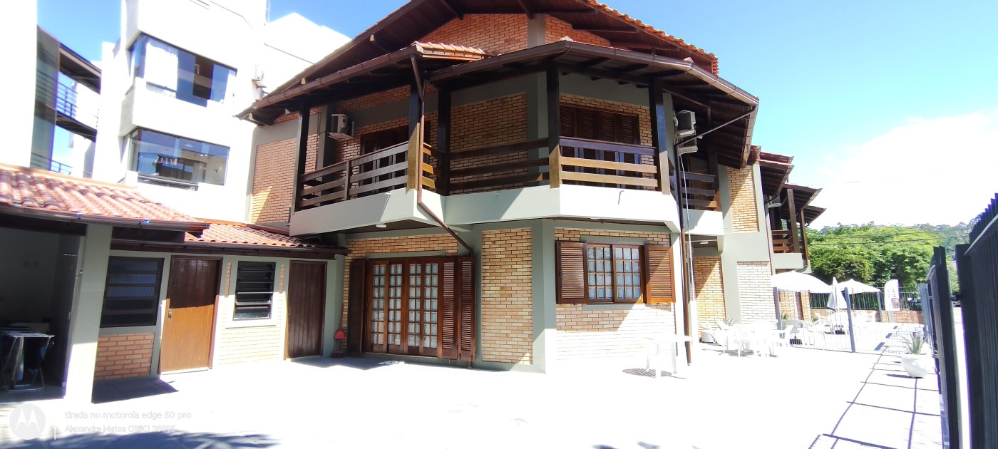 Casa, 4 quartos, 198 m² - Foto 1